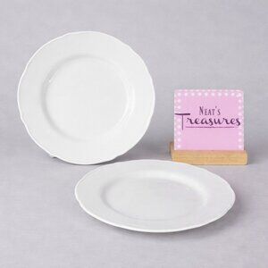 Ikea of Sweden UPPLAGA 21986 White Scalloped Porcelain Lunch Salad Plates Set 2